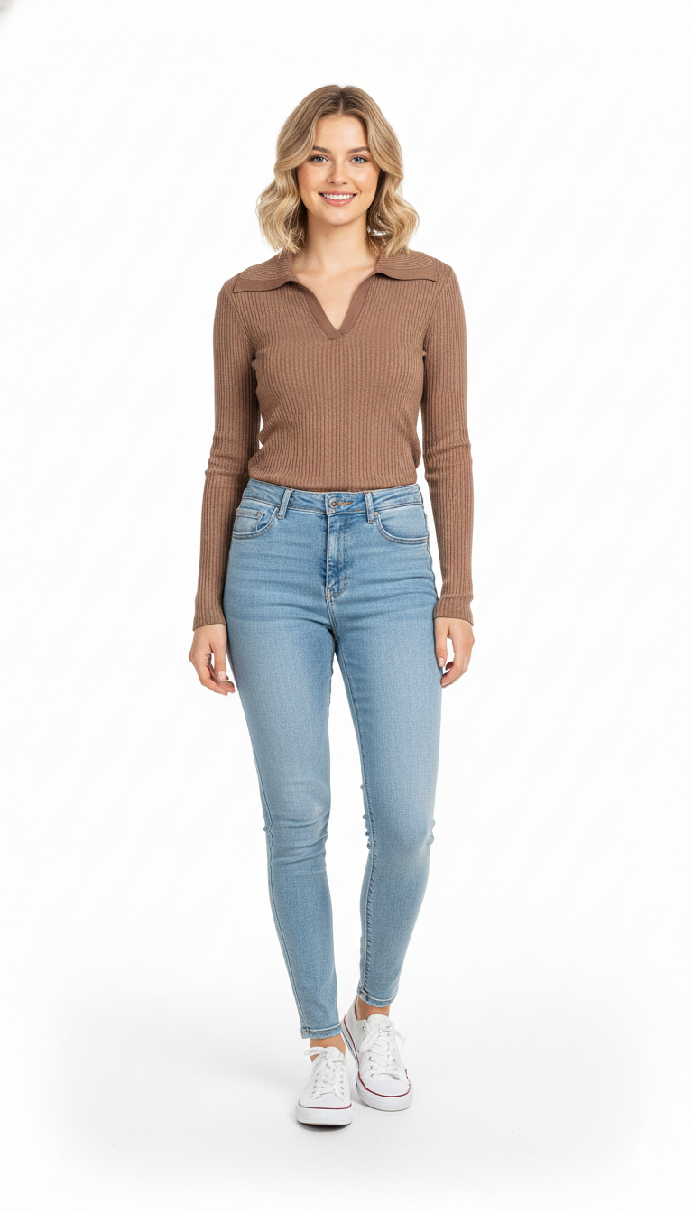 Blusa Marrón con Cuello Abierto