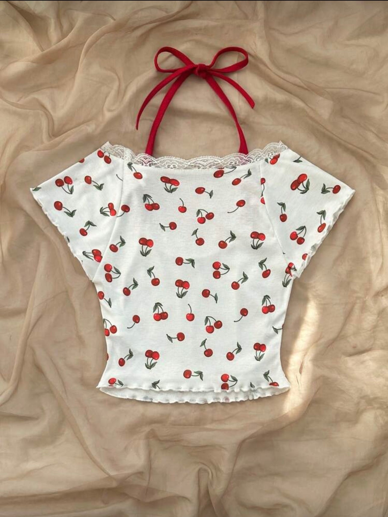 Camisa SHEIN BASICS estampada de cerezas