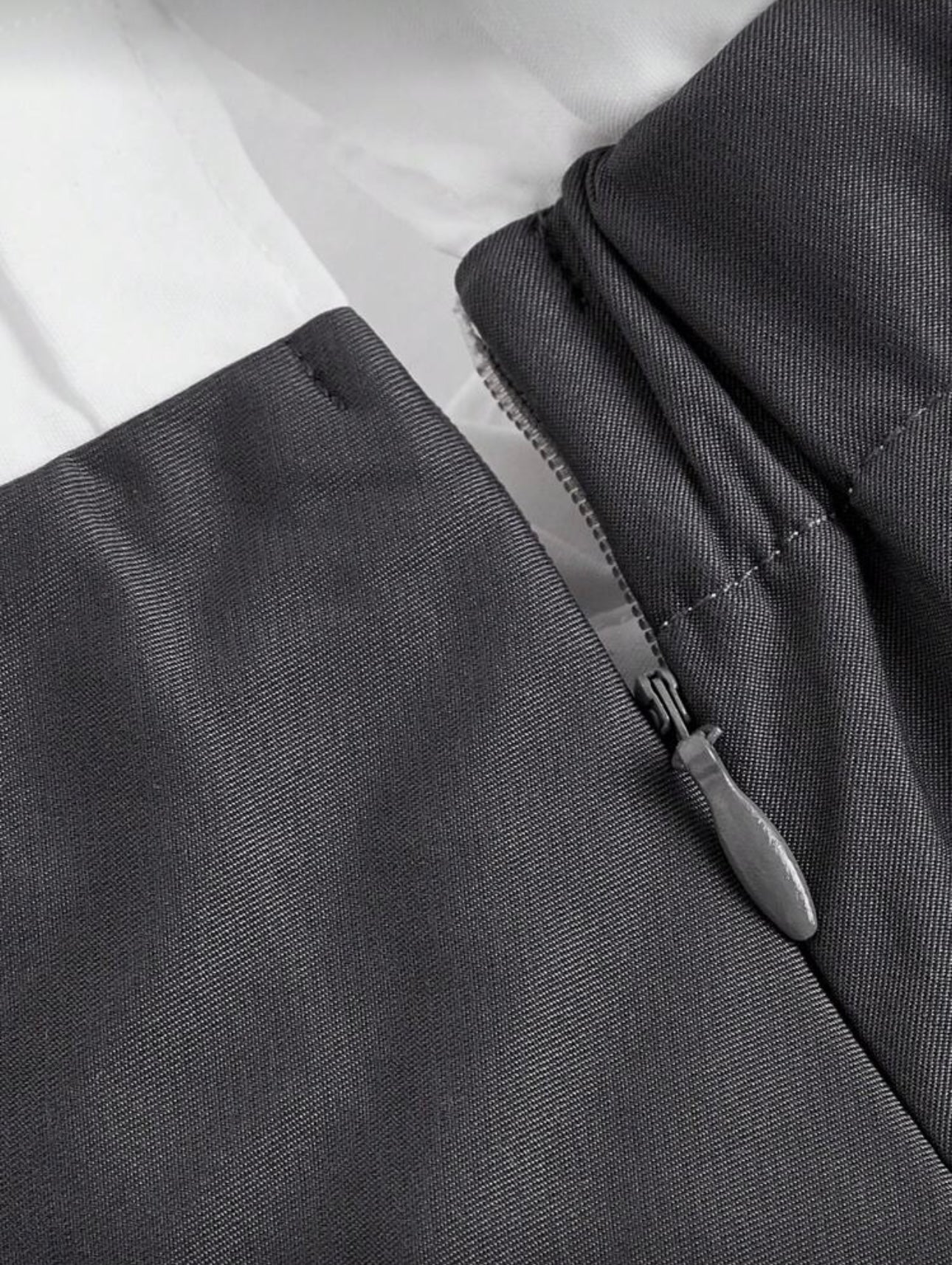 Minifalda gris SHEIN MOD con doble capa