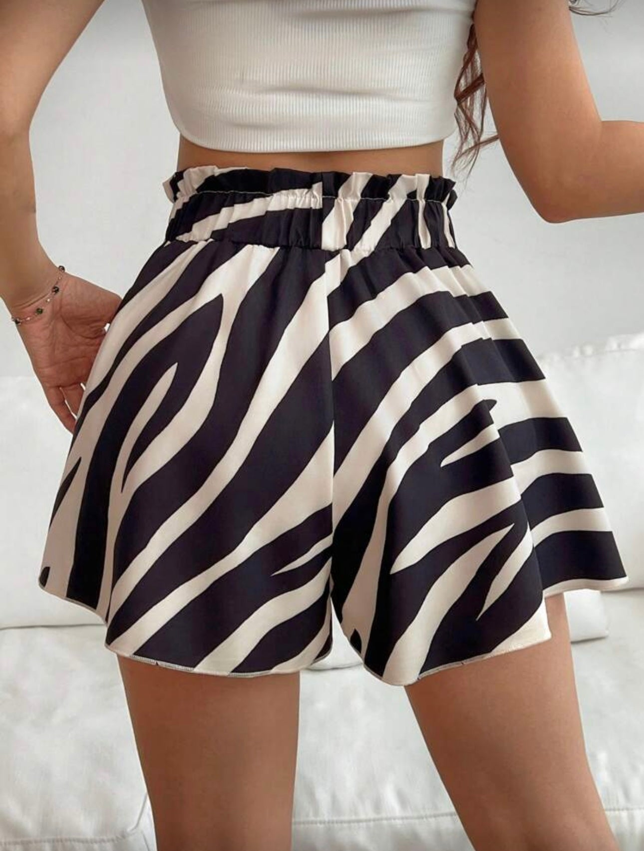 Short suelto de mujer con estampado cebra