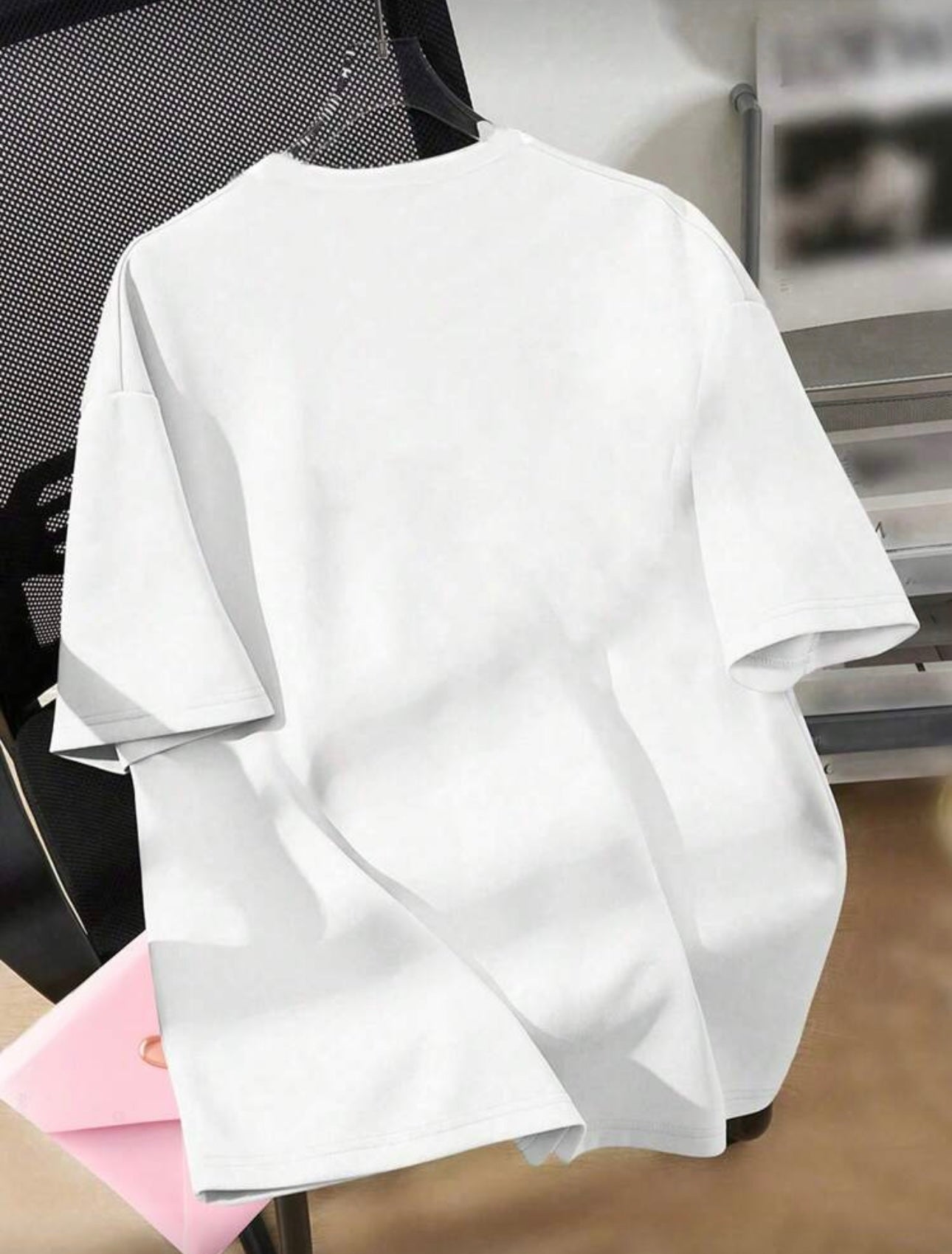 Camiseta GlowEve con corazón y strass