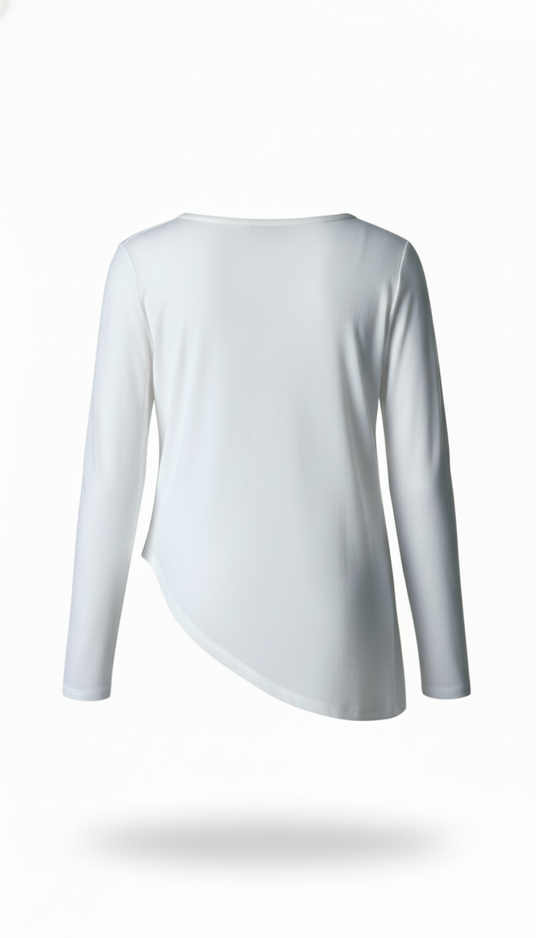 Blusa blanca de manga larga con cierre en pico