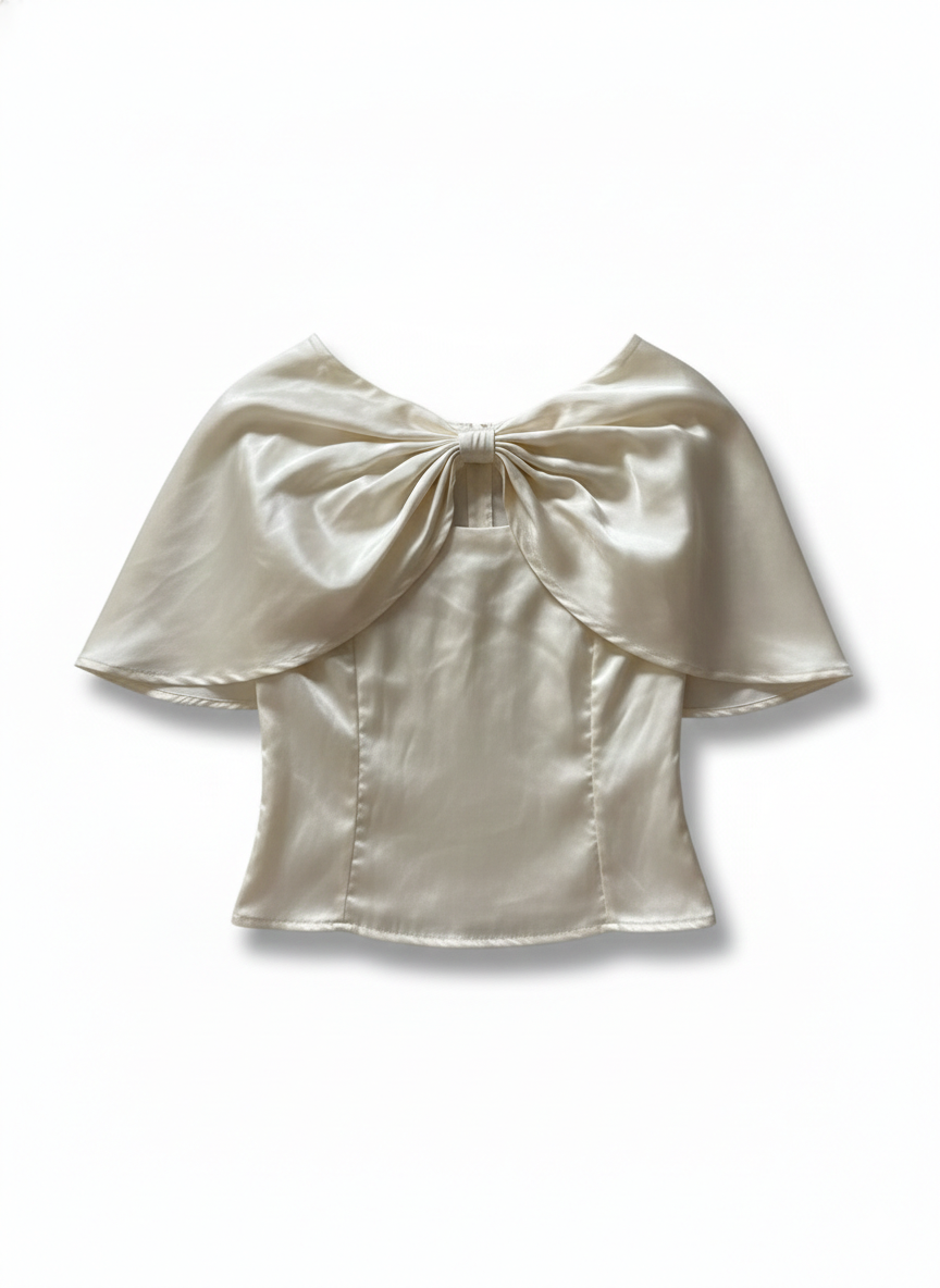 Top Satinado con Lazo Frontal y Mangas Capa